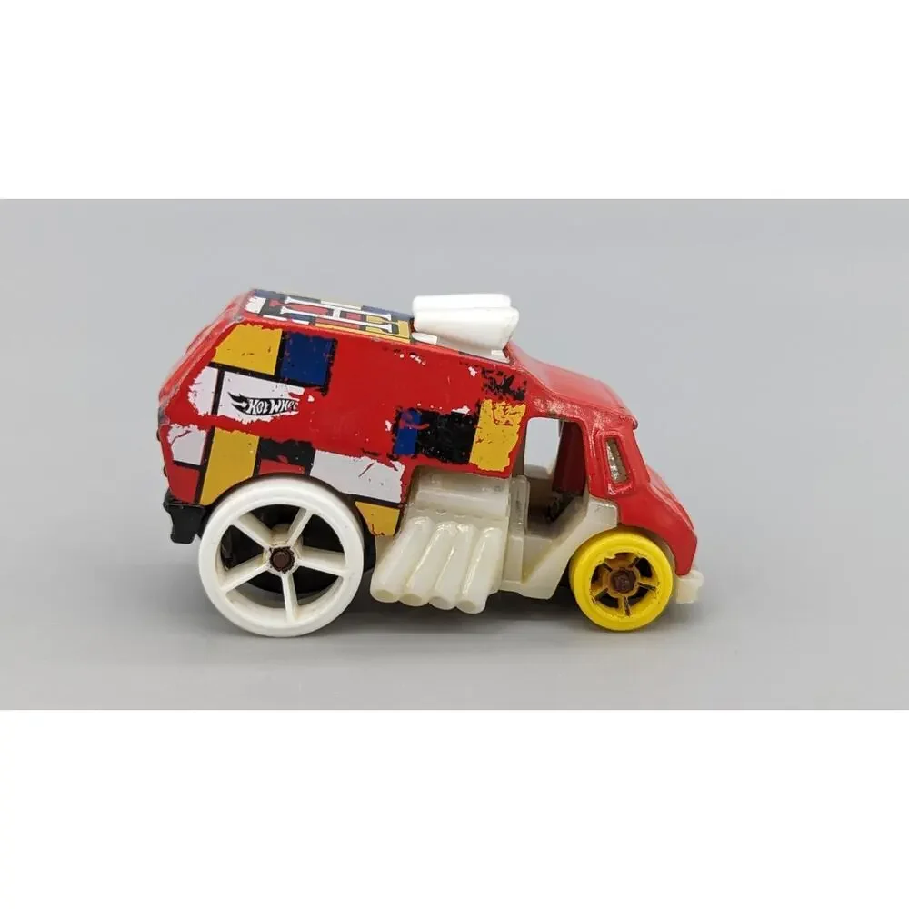 Mattel Hot Wheels Cool One 2004 Red Van 1:64 Diecast Car